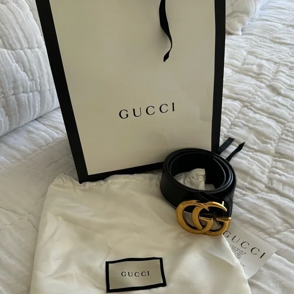 Gucci Black Belt with Gold GG Emblem - Picture 8 of 10